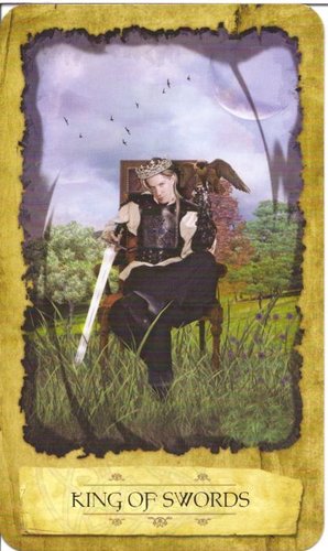 Ý nghĩa lá King of Swords trong bộ Mystic Dreamer Tarot