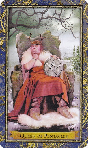 Ý nghĩa lá Queen of Pentacles trong bộ Wizards Tarot