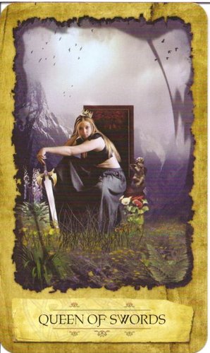 Ý nghĩa lá Queen of Swords trong bộ Mystic Dreamer Tarot