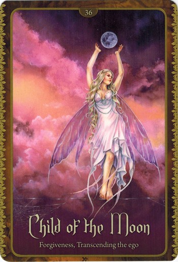 Ý nghĩa lá Child of the Moon trong bộ Wild Wisdom of The Faery Oracle
