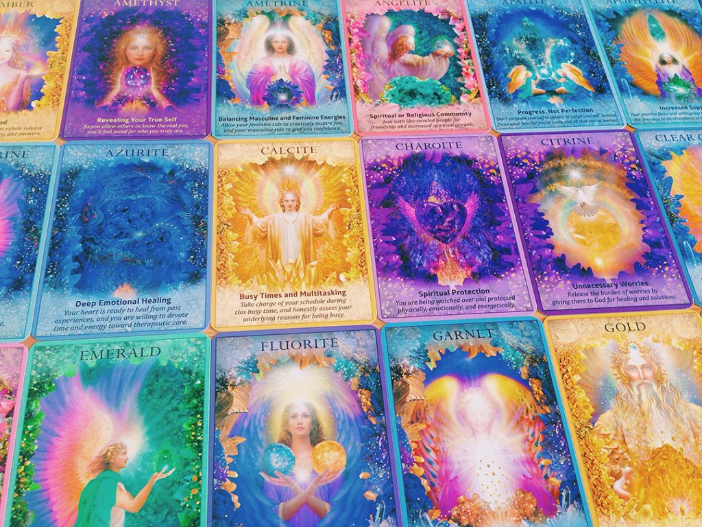 Crystal Angel Oracle Cards - bộ bài lấy chủ đề Thiên thần và Tinh thể