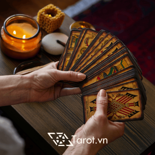 Mức Độ Chính Xác Của Tarot - Đoán Đâu Đúng Đó Hay Chiêu Trò Câu Từ? 5